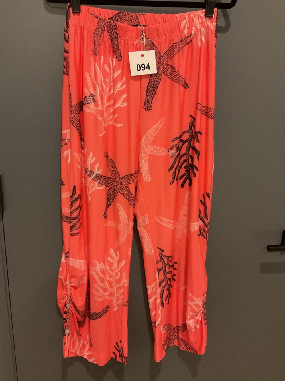 094 Flowy Tropical Red Pants